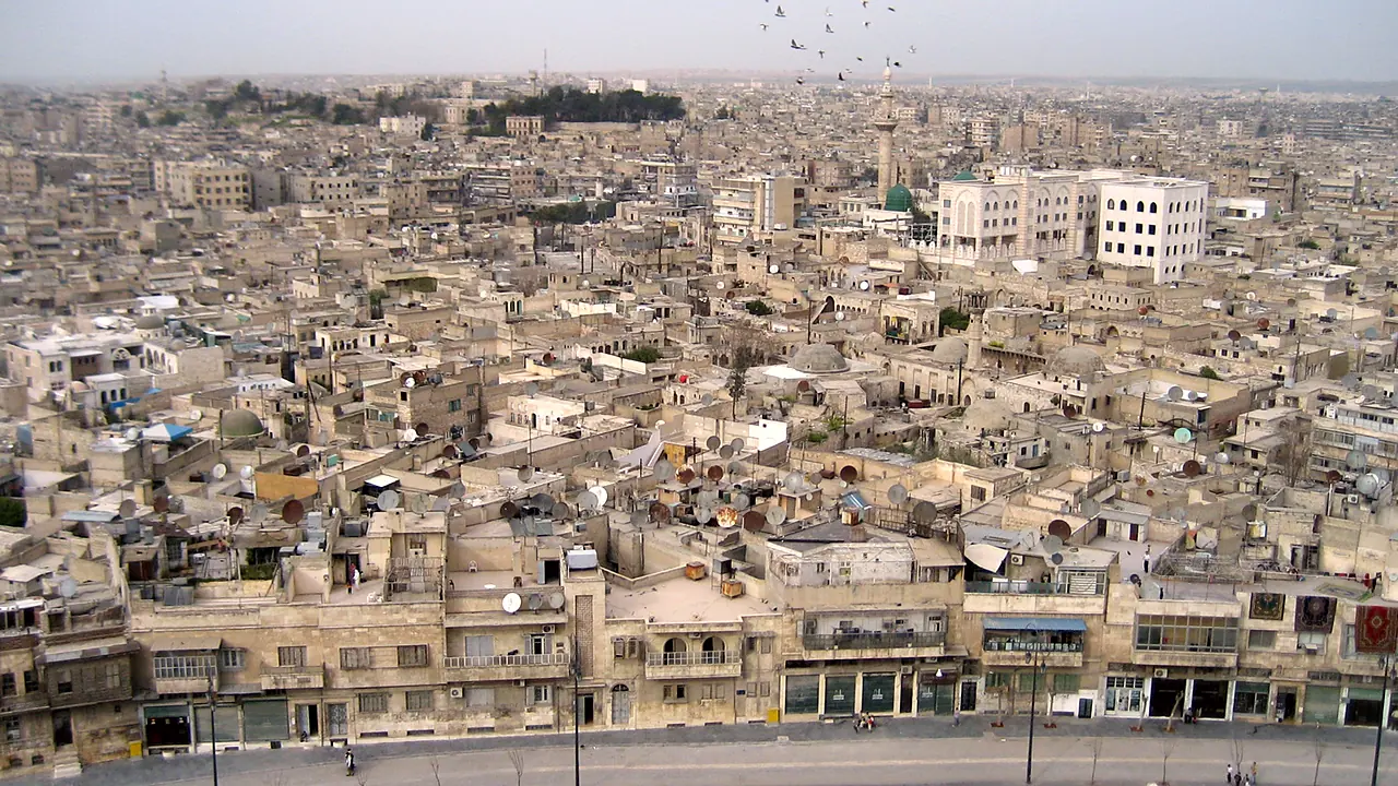 حلب من قمّة القلعة