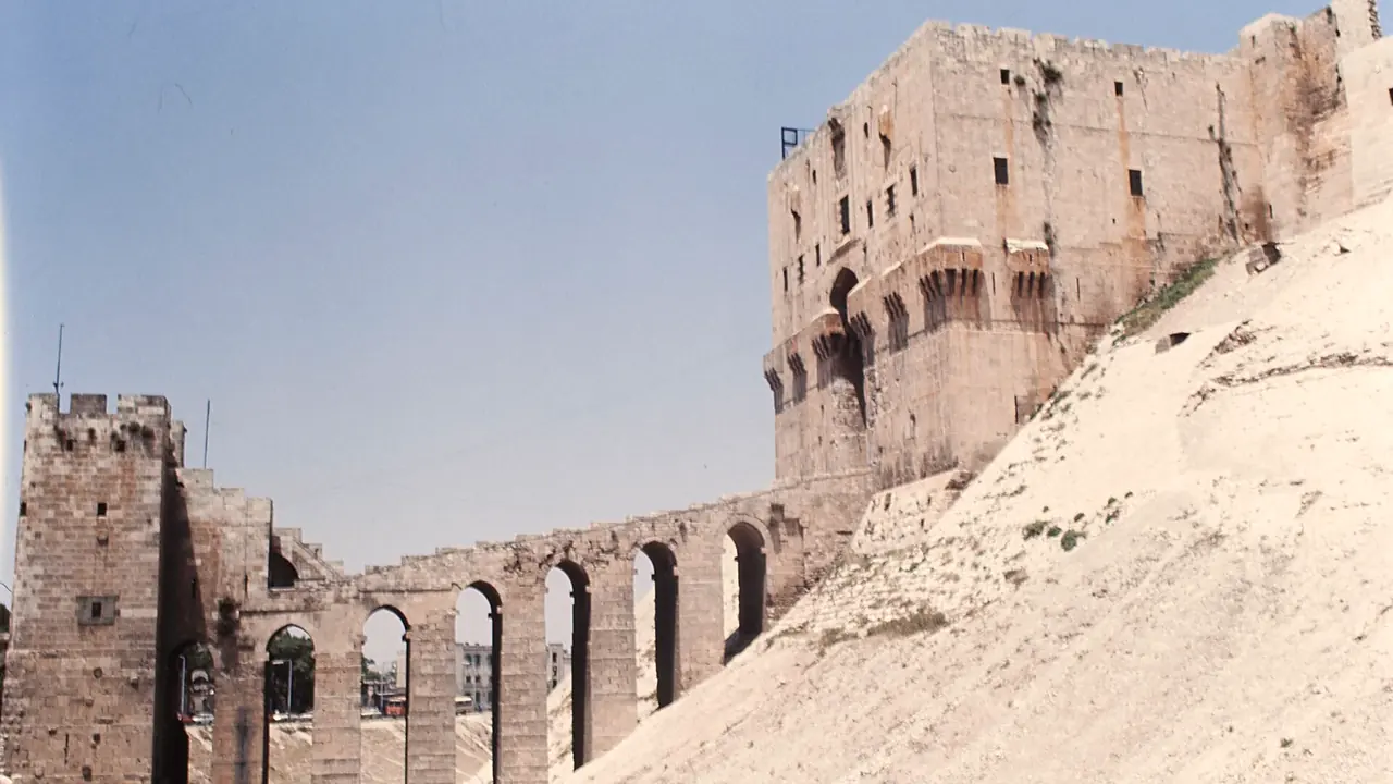 السور والأبراج من الجهة الشمالية